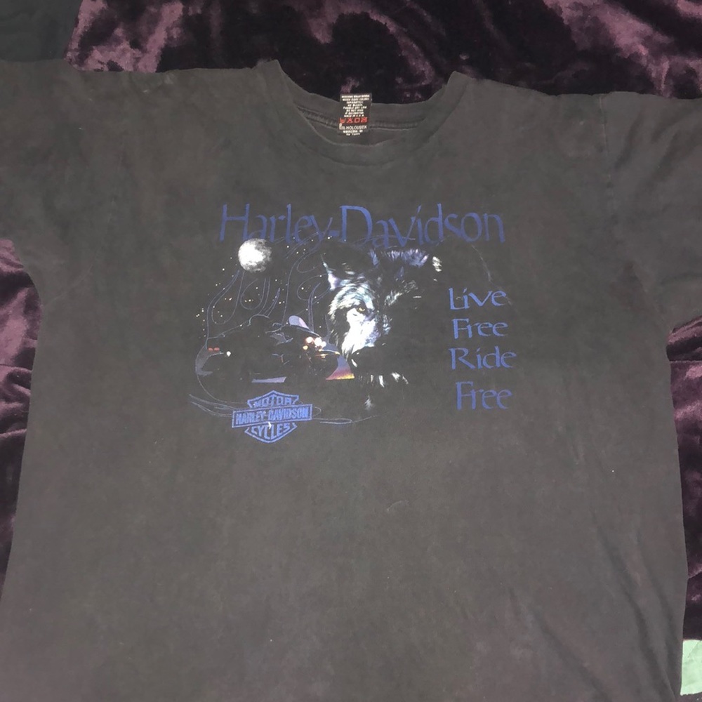 Vintage wolf HD shirt